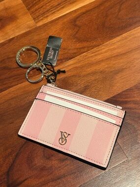 VICTORIA'S SECRET
Card Holder Keychain with Gold, NEW